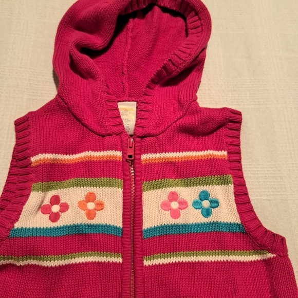 Gymboree girls size 5/6 Outlet long zip up red sweater vest with hood attached - Picture 3 of 5